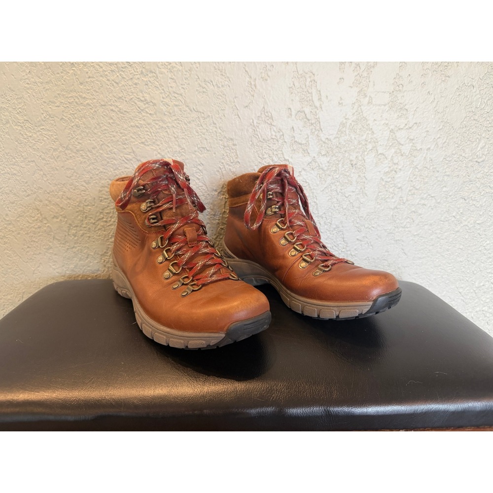 Clarks‎ Wave Walk Waterproof Hiking Boots Brown Leather Ankle Womens 7M 26131364